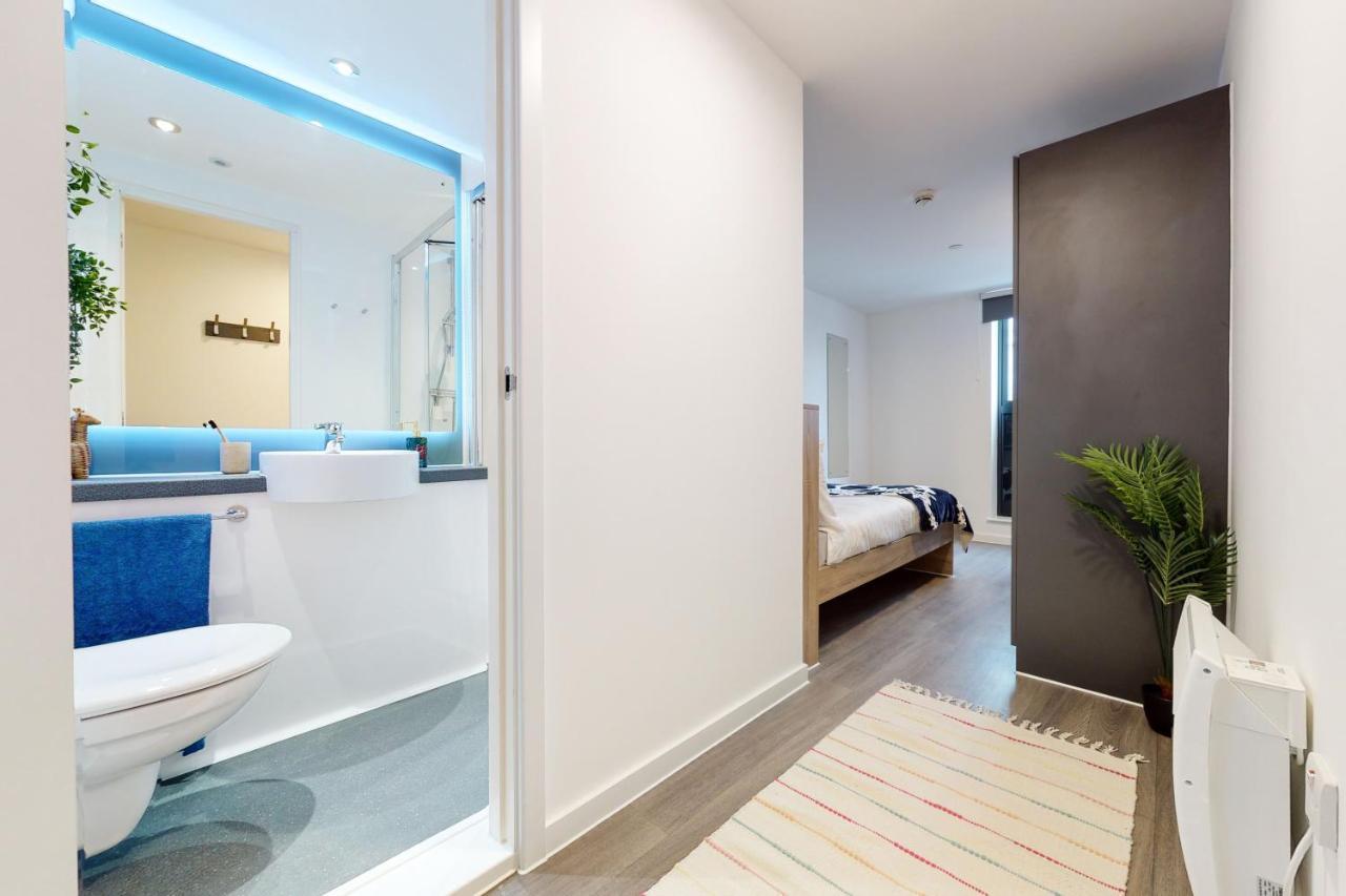 Canvas Walthamstow London For Students Only London